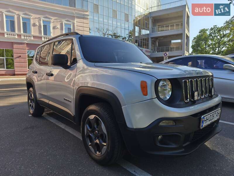 Внедорожник / Кроссовер Jeep Renegade 2016 в Одессе фото 2 Внедорожник / Кроссовер Jeep Renegade 2016 в Одессе