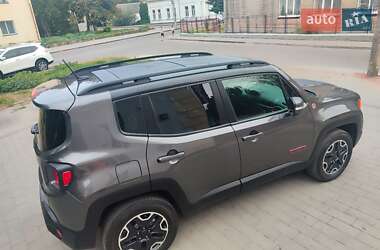 Внедорожник / Кроссовер Jeep Renegade 2016 в 