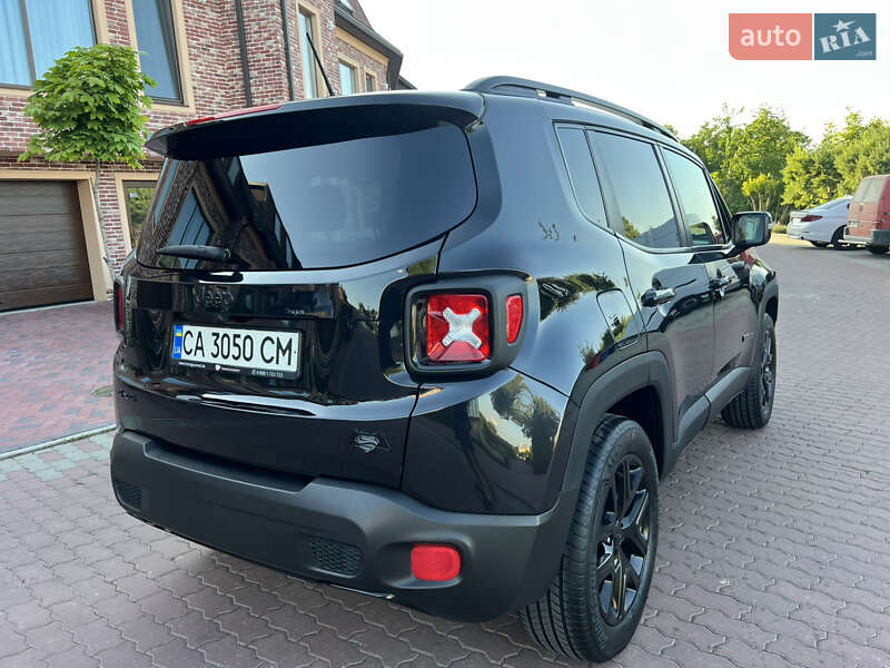 Позашляховик / Кросовер Jeep Renegade 2016 в Чернівцях