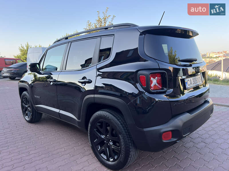 Позашляховик / Кросовер Jeep Renegade 2016 в Чернівцях