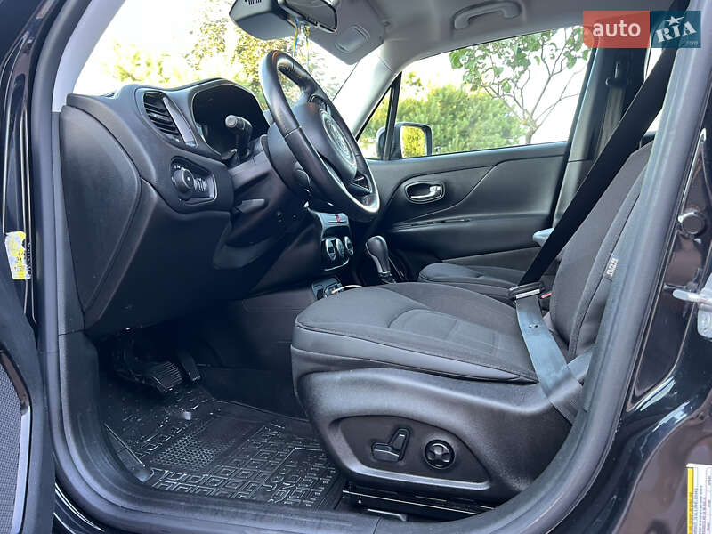 Позашляховик / Кросовер Jeep Renegade 2016 в Чернівцях