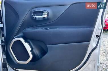 Внедорожник / Кроссовер Jeep Renegade 2016 в 