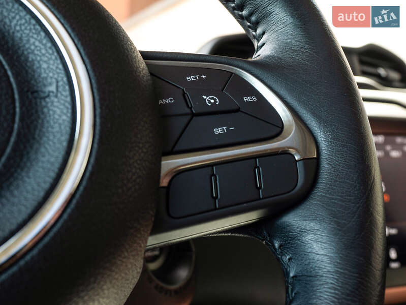Внедорожник / Кроссовер Jeep Renegade 2021 в Киеве