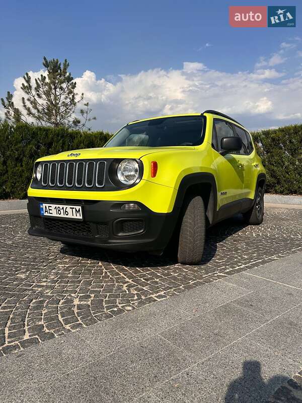 Позашляховик / Кросовер Jeep Renegade 2017 в Дніпрі