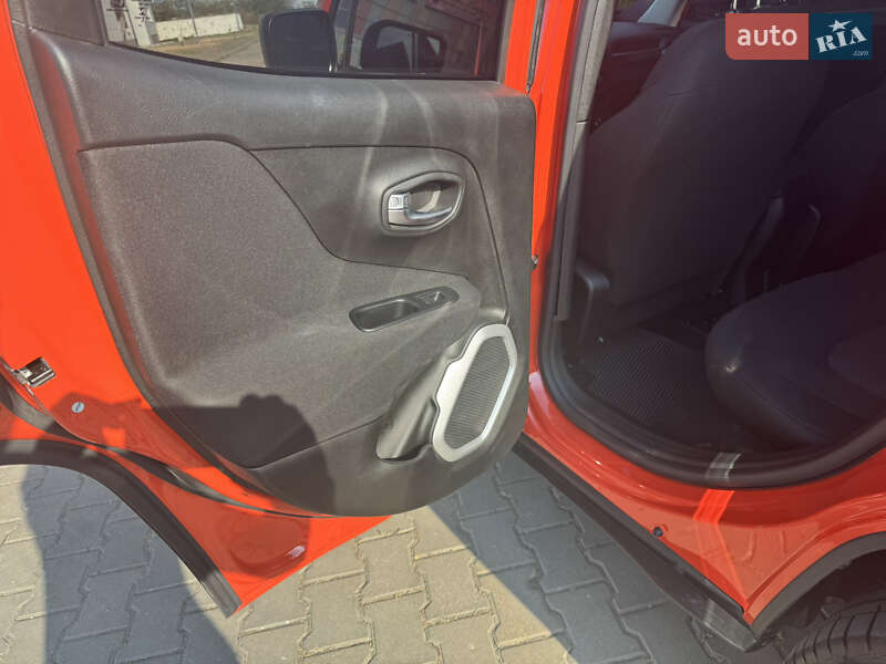 Внедорожник / Кроссовер Jeep Renegade 2018 в Николаеве