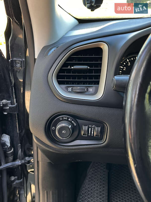 Внедорожник / Кроссовер Jeep Renegade 2015 в Броварах фото 8 Внедорожник / Кроссовер Jeep Renegade 2015 в Броварах