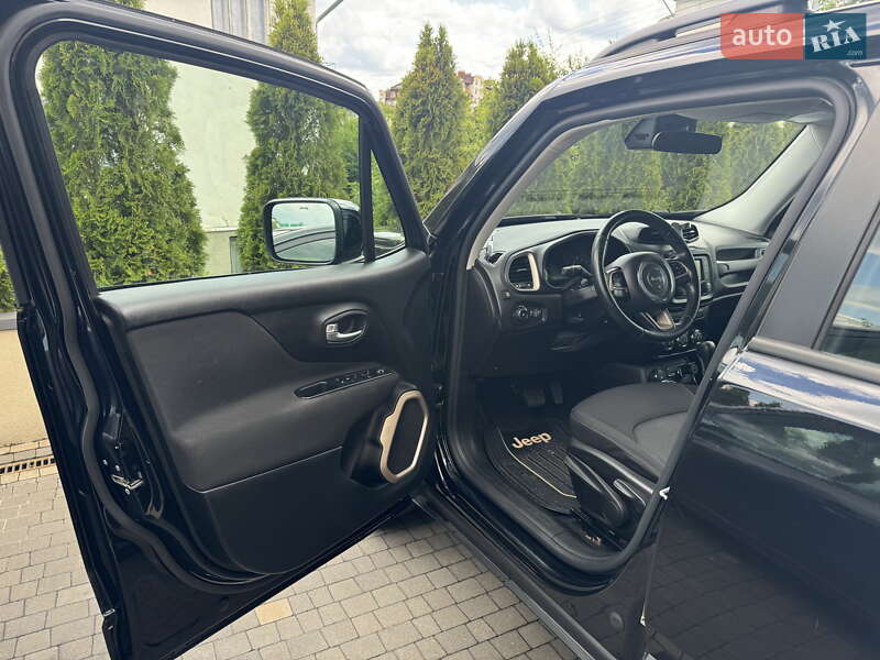 Позашляховик / Кросовер Jeep Renegade 2016 в Львові