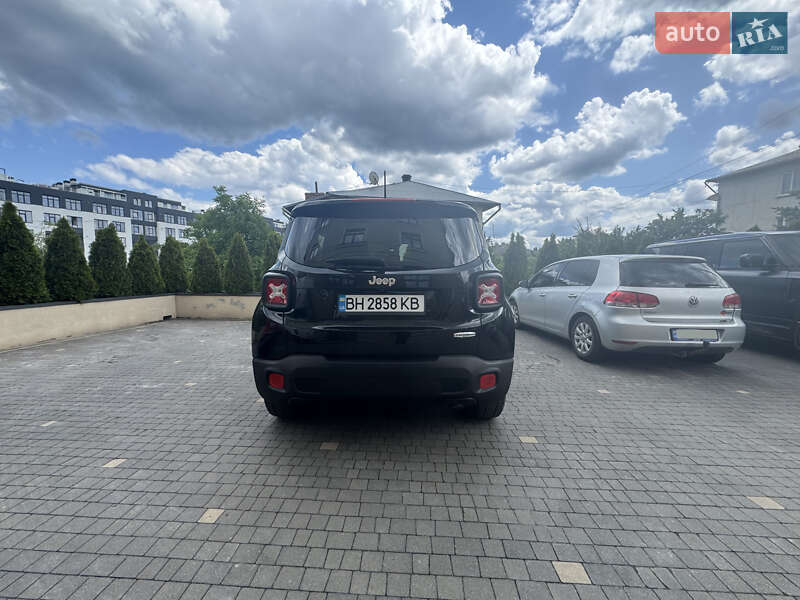 Позашляховик / Кросовер Jeep Renegade 2016 в Львові