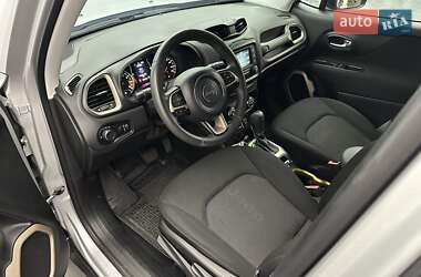Позашляховик / Кросовер Jeep Renegade 2016 в 
