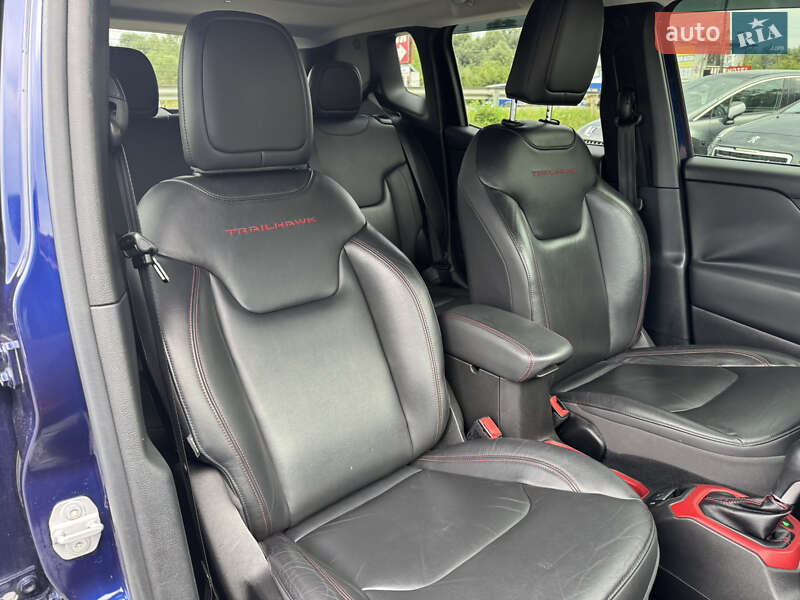 Внедорожник / Кроссовер Jeep Renegade 2016 в Стрые