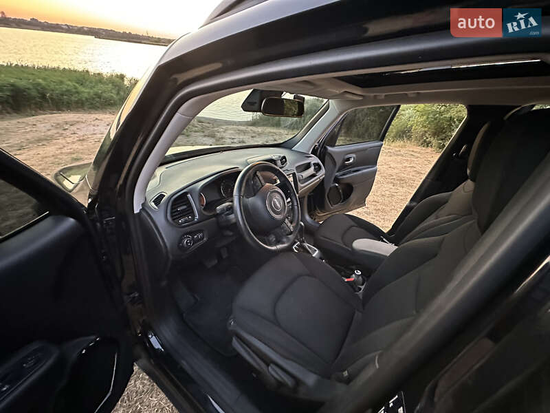 Внедорожник / Кроссовер Jeep Renegade 2018 в Одессе