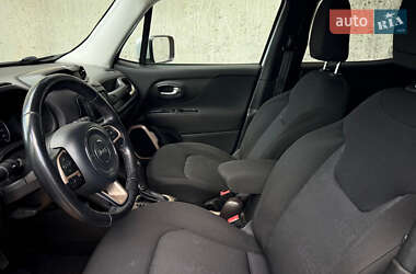 Внедорожник / Кроссовер Jeep Renegade 2016 в 