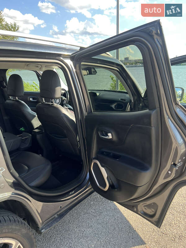 Внедорожник / Кроссовер Jeep Renegade 2017 в Киеве