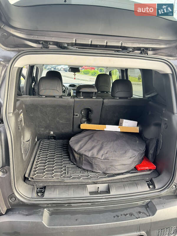 Позашляховик / Кросовер Jeep Renegade 2018 в Львові