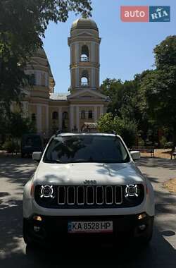 Внедорожник / Кроссовер Jeep Renegade 2016 в 