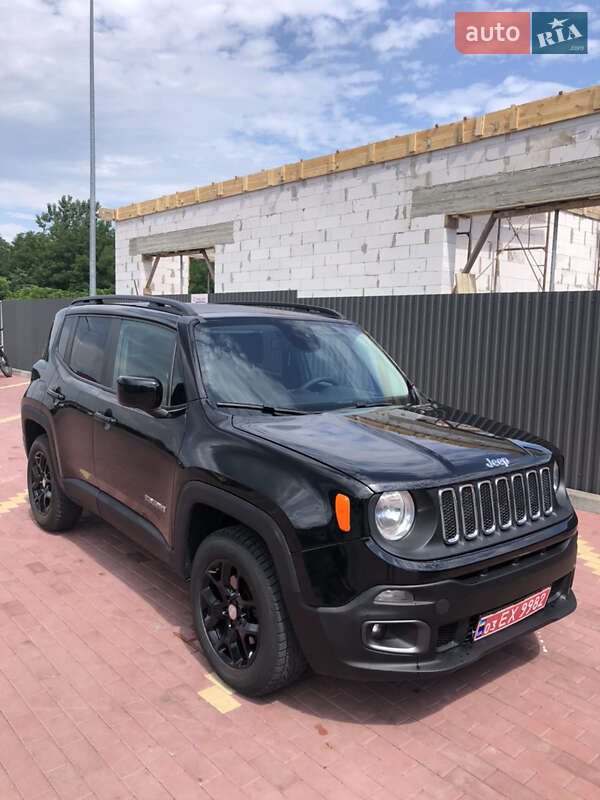 Внедорожник / Кроссовер Jeep Renegade 2016 в Сарнах