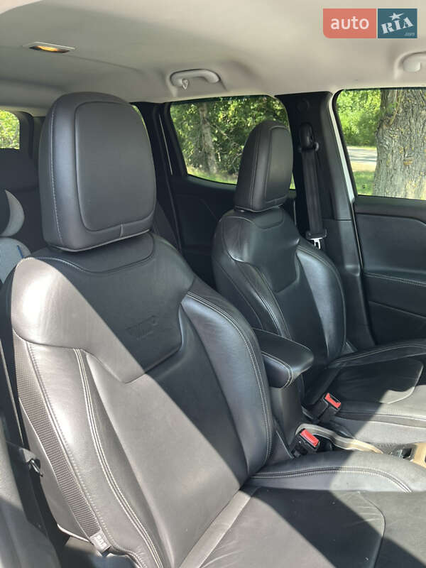 Внедорожник / Кроссовер Jeep Renegade 2015 в Кременчуге