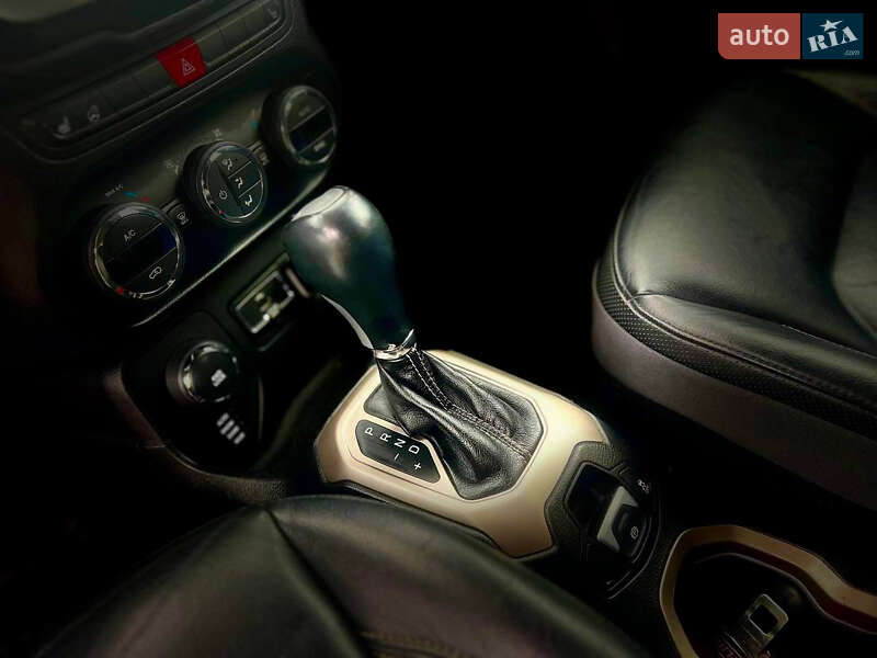 Позашляховик / Кросовер Jeep Renegade 2015 в Золочеві фото 7 Позашляховик / Кросовер Jeep Renegade 2015 в Золочеві