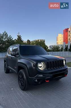 Внедорожник / Кроссовер Jeep Renegade 2018 в 