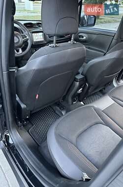 Внедорожник / Кроссовер Jeep Renegade 2018 в 
