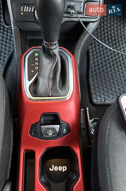 Внедорожник / Кроссовер Jeep Renegade 2018 в 