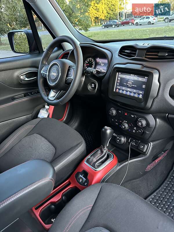 Внедорожник / Кроссовер Jeep Renegade 2018 в Киеве