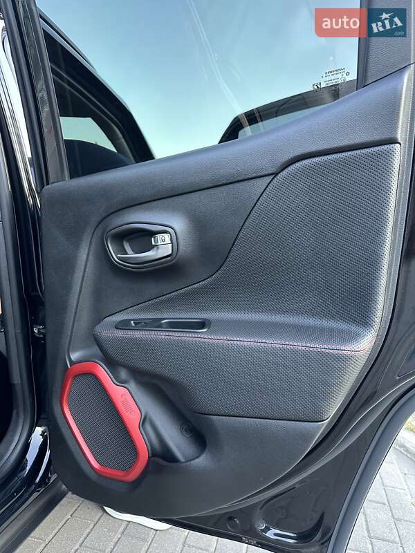 Внедорожник / Кроссовер Jeep Renegade 2018 в Киеве