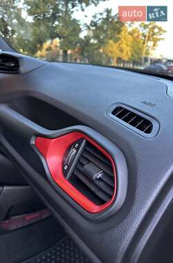 Внедорожник / Кроссовер Jeep Renegade 2018 в 