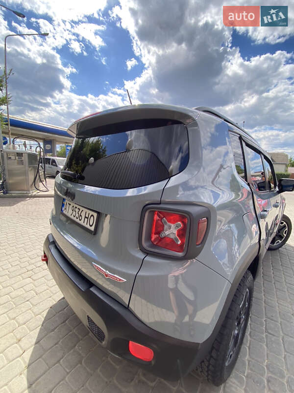 Внедорожник / Кроссовер Jeep Renegade 2016 в Ивано-Франковске