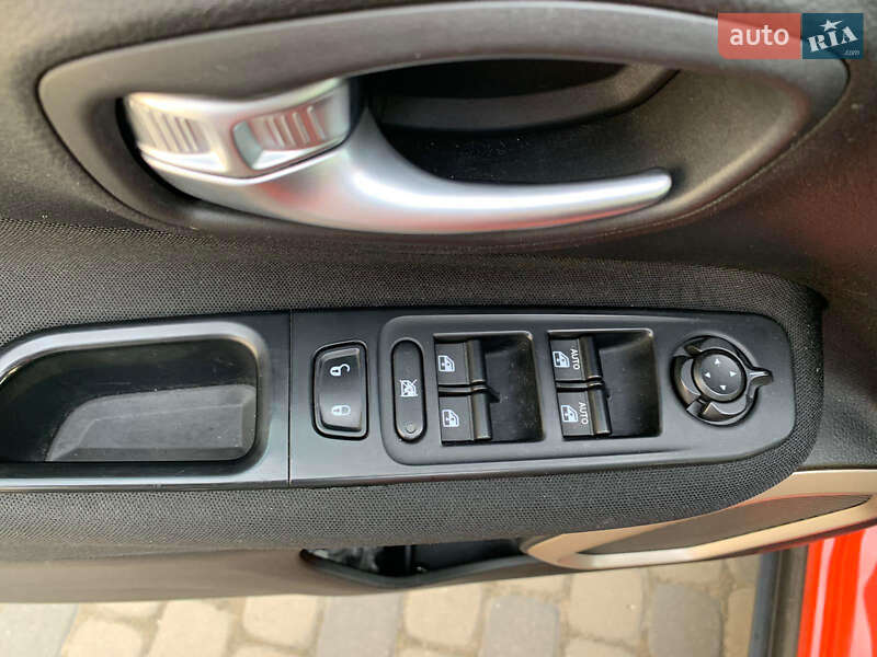 Внедорожник / Кроссовер Jeep Renegade 2015 в Васильковке фото 11 Внедорожник / Кроссовер Jeep Renegade 2015 в Васильковке