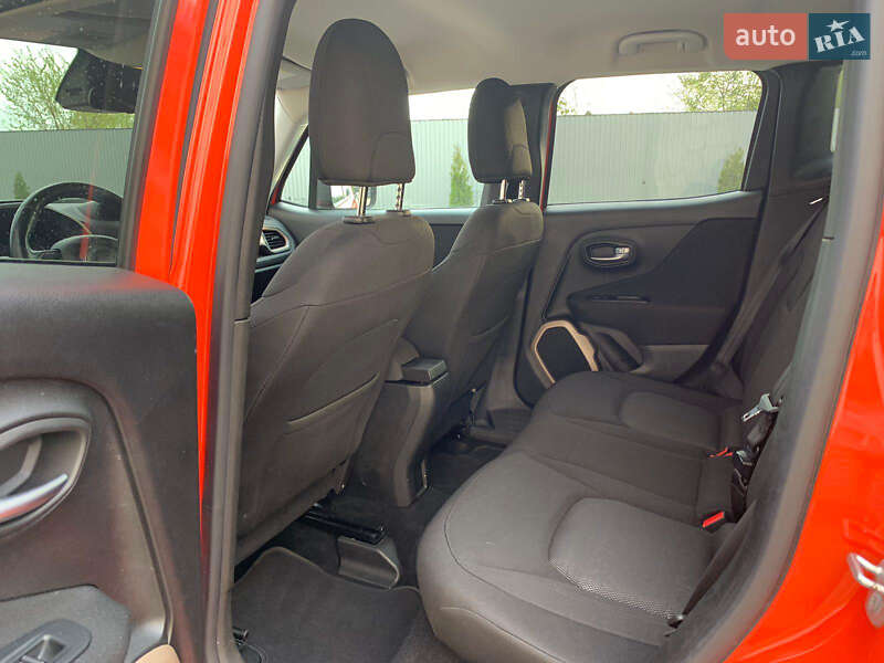 Внедорожник / Кроссовер Jeep Renegade 2015 в Васильковке фото 13 Внедорожник / Кроссовер Jeep Renegade 2015 в Васильковке