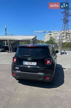 Внедорожник / Кроссовер Jeep Renegade 2015 в 
