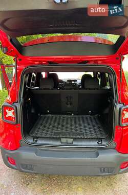 Внедорожник / Кроссовер Jeep Renegade 2020 в 