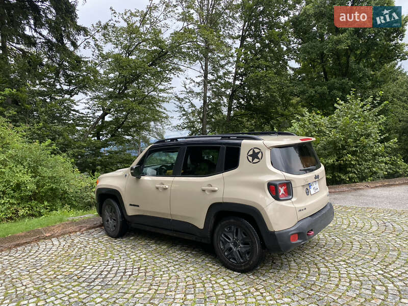 Внедорожник / Кроссовер Jeep Renegade 2016 в Киеве