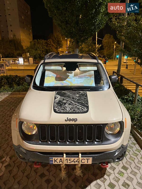 Внедорожник / Кроссовер Jeep Renegade 2016 в Киеве