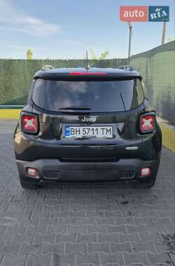 Внедорожник / Кроссовер Jeep Renegade 2015 в 
