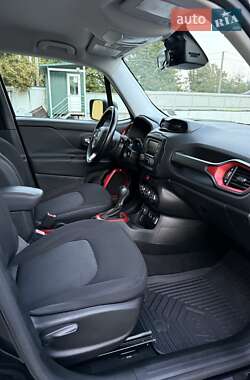 Позашляховик / Кросовер Jeep Renegade 2015 в Львові