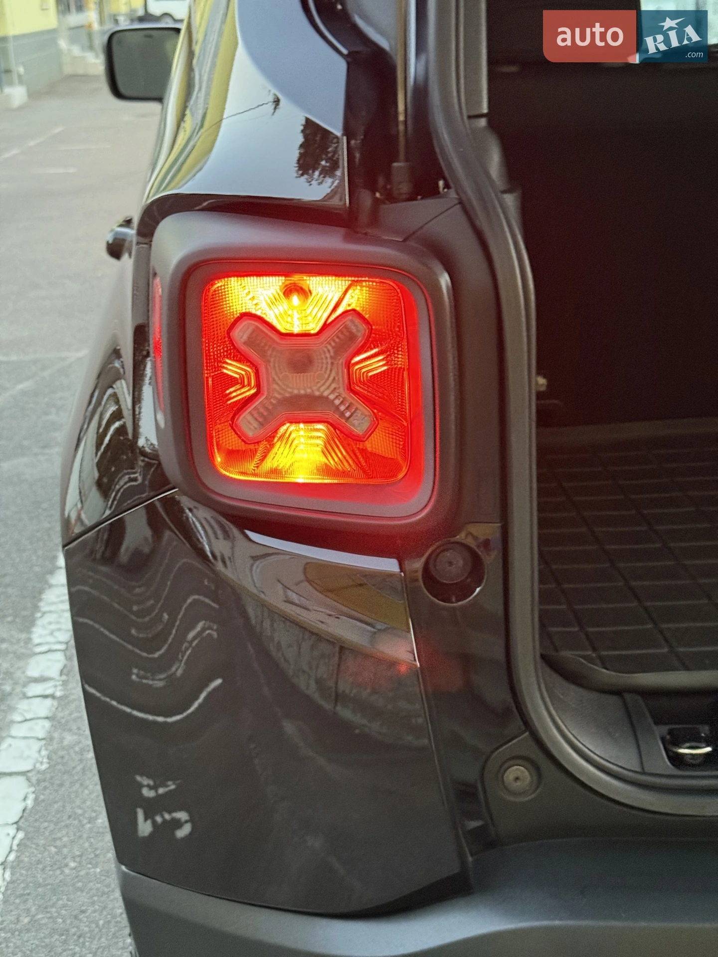 2015 Jeep Renegade - мініатюра 46
