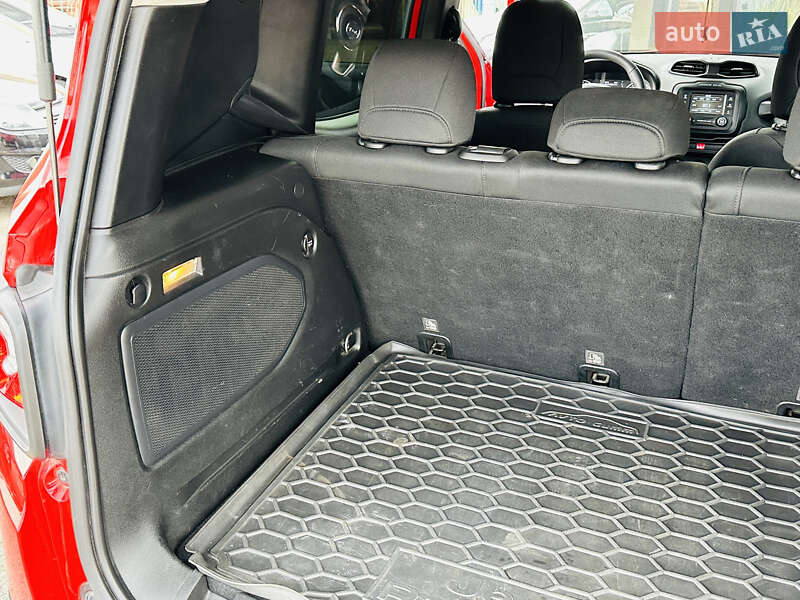 Позашляховик / Кросовер Jeep Renegade 2015 в Харкові фото 44 Позашляховик / Кросовер Jeep Renegade 2015 в Харкові