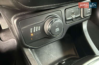 Внедорожник / Кроссовер Jeep Renegade 2019 в 