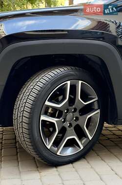 Внедорожник / Кроссовер Jeep Renegade 2020 в 