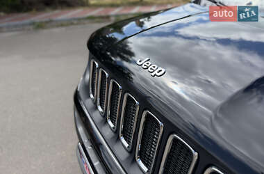 Внедорожник / Кроссовер Jeep Renegade 2016 в 