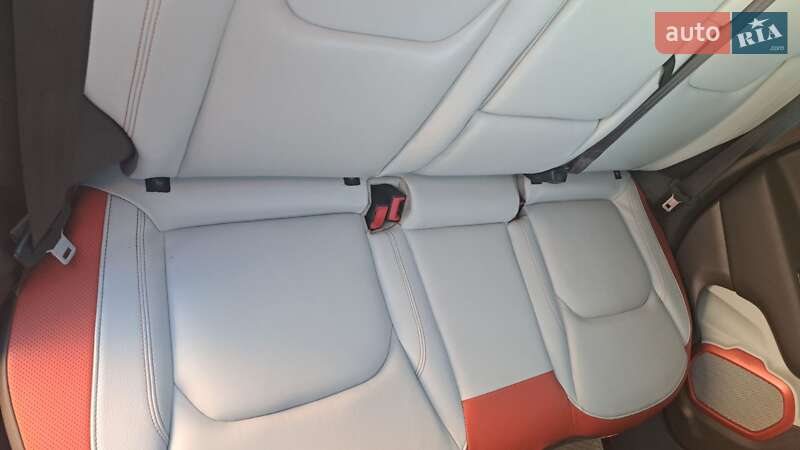 Позашляховик / Кросовер Jeep Renegade 2017 в Києві