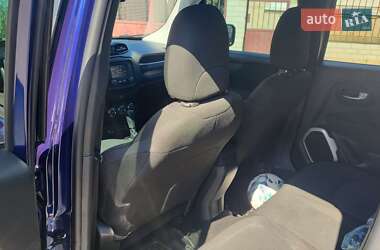 Внедорожник / Кроссовер Jeep Renegade 2017 в 