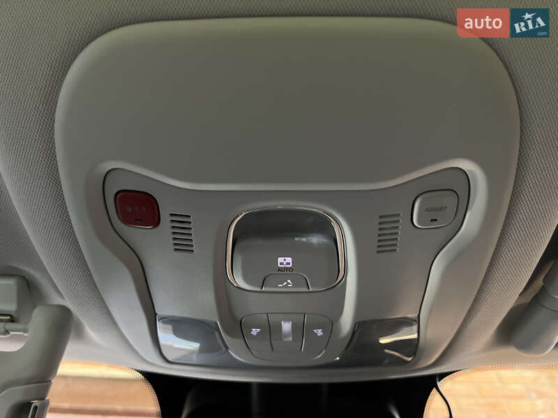 Внедорожник / Кроссовер Jeep Renegade 2016 в Киеве