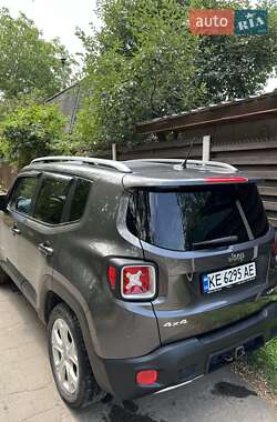 Внедорожник / Кроссовер Jeep Renegade 2016 в 