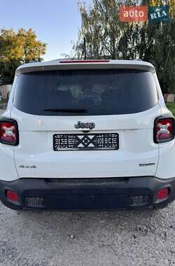 Внедорожник / Кроссовер Jeep Renegade 2017 в 