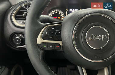 Внедорожник / Кроссовер Jeep Renegade 2015 в 