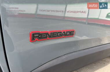 Внедорожник / Кроссовер Jeep Renegade 2016 в 