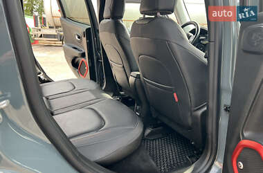 Внедорожник / Кроссовер Jeep Renegade 2016 в 